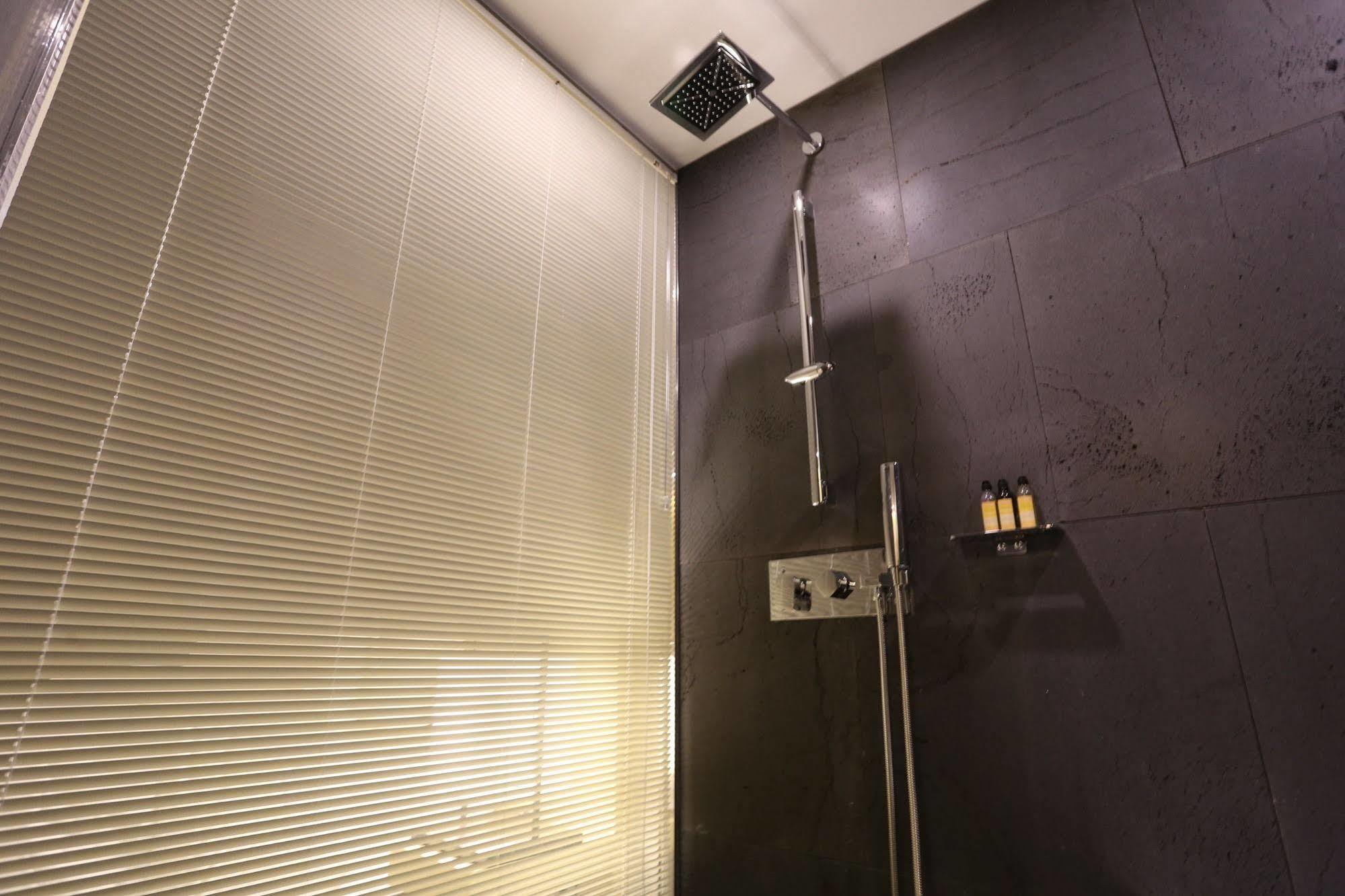 Suwon Top Cloud Hotel Exterior photo